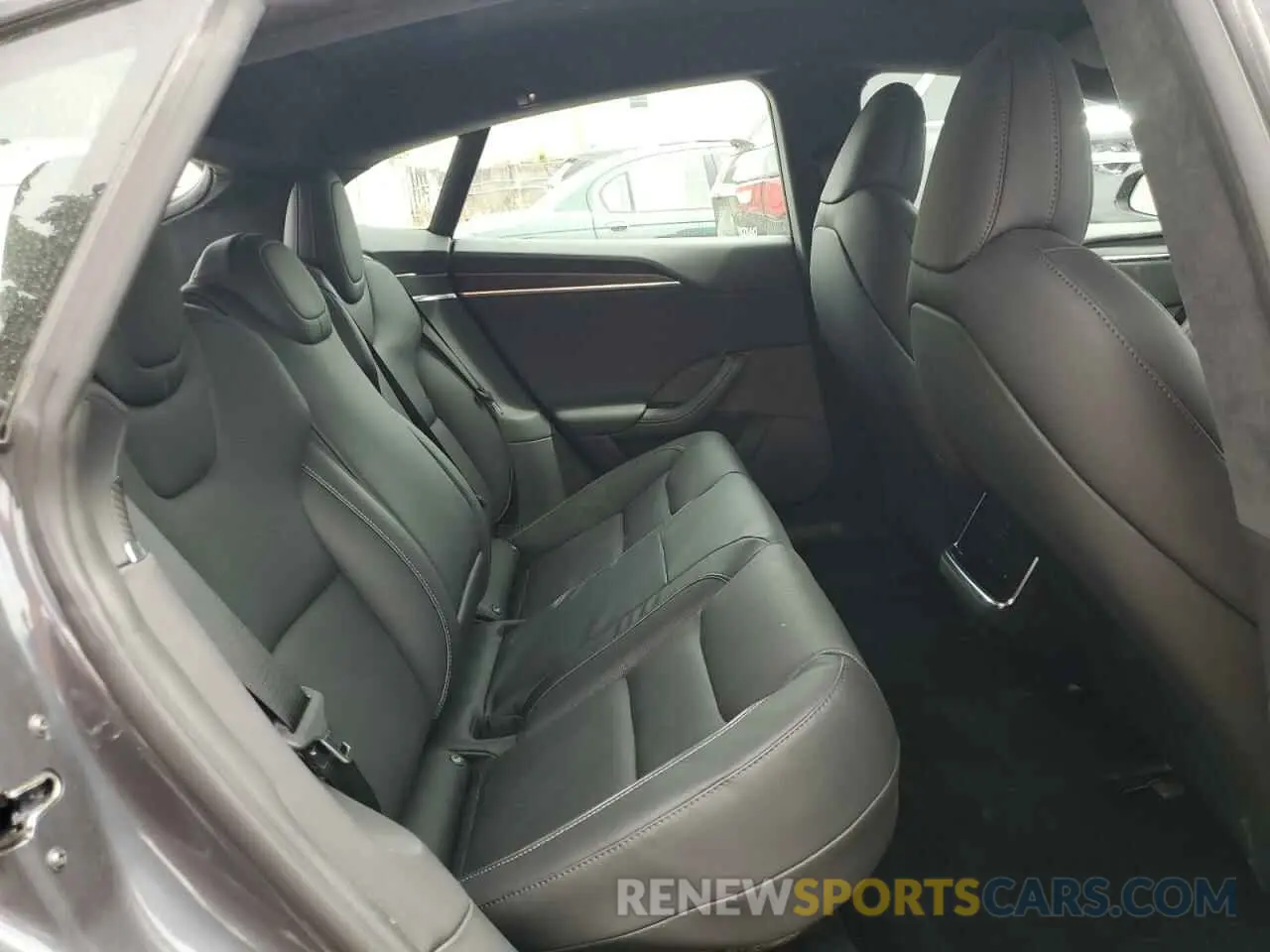 10 Photograph of a damaged car 5YJSA1E63MF451746 TESLA MODEL S 2021