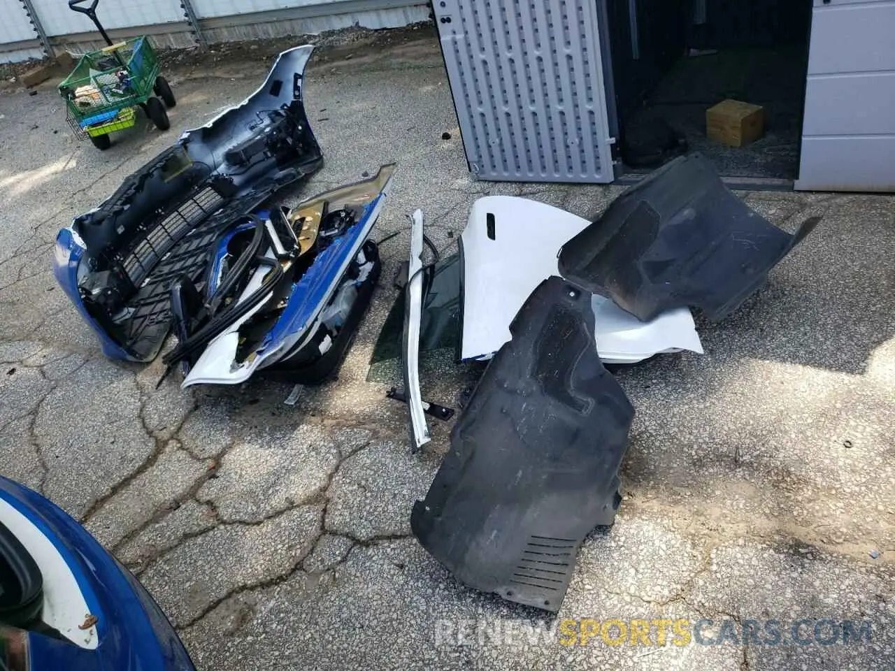 12 Photograph of a damaged car 5YJSA1E64MF438794 TESLA MODEL S 2021