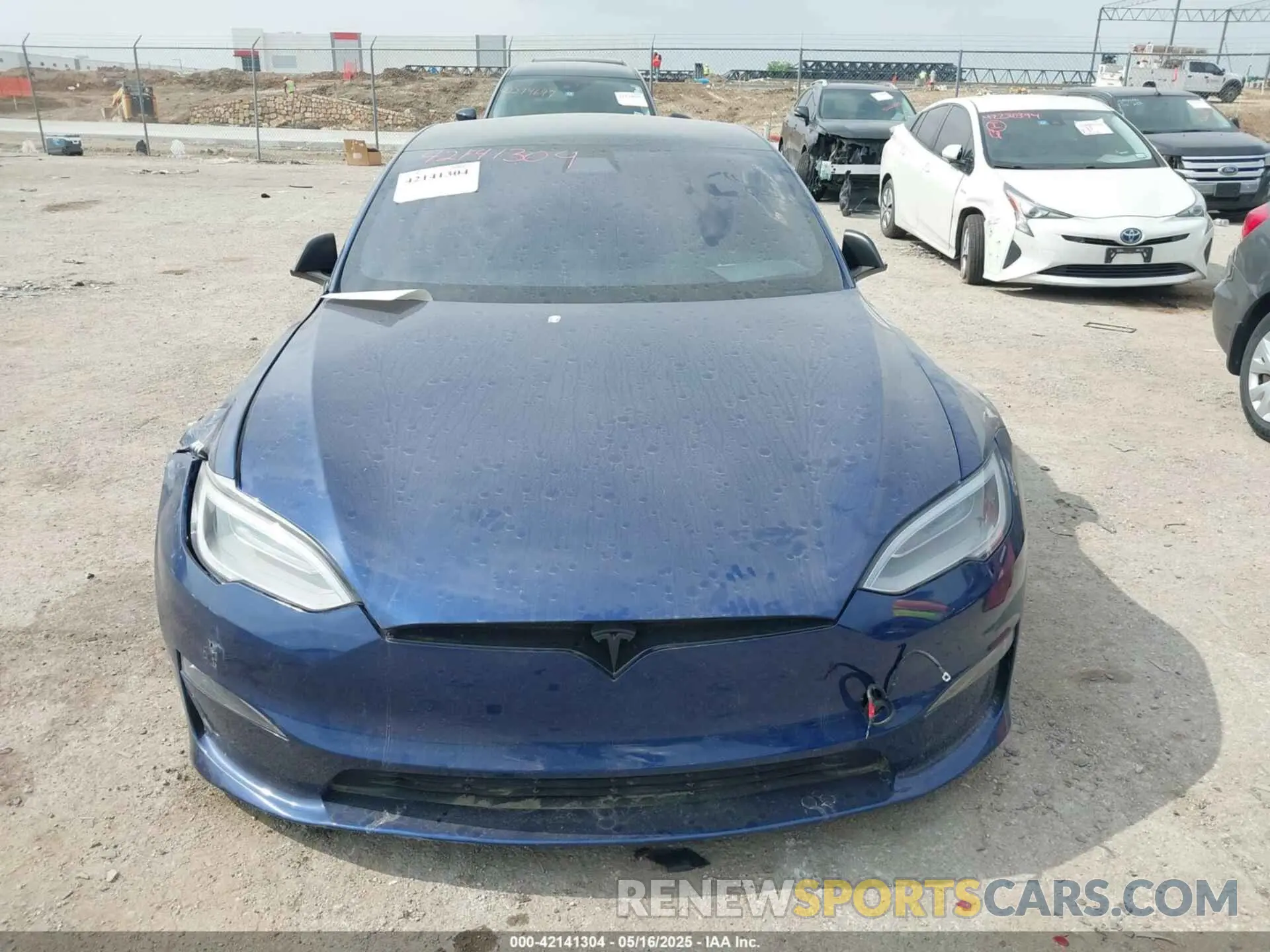 11 Photograph of a damaged car 5YJSA1E64MF442036 TESLA MODEL S 2021