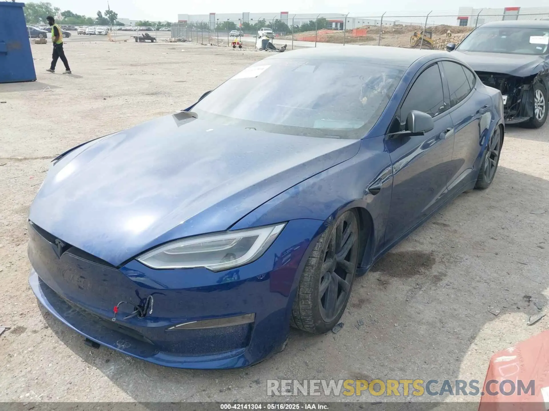2 Photograph of a damaged car 5YJSA1E64MF442036 TESLA MODEL S 2021