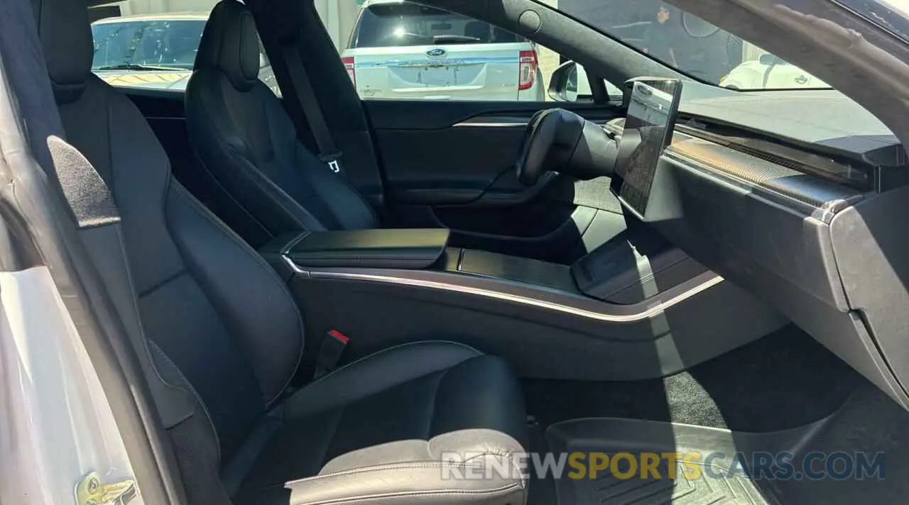 5 Photograph of a damaged car 5YJSA1E64MF447124 TESLA MODEL S 2021