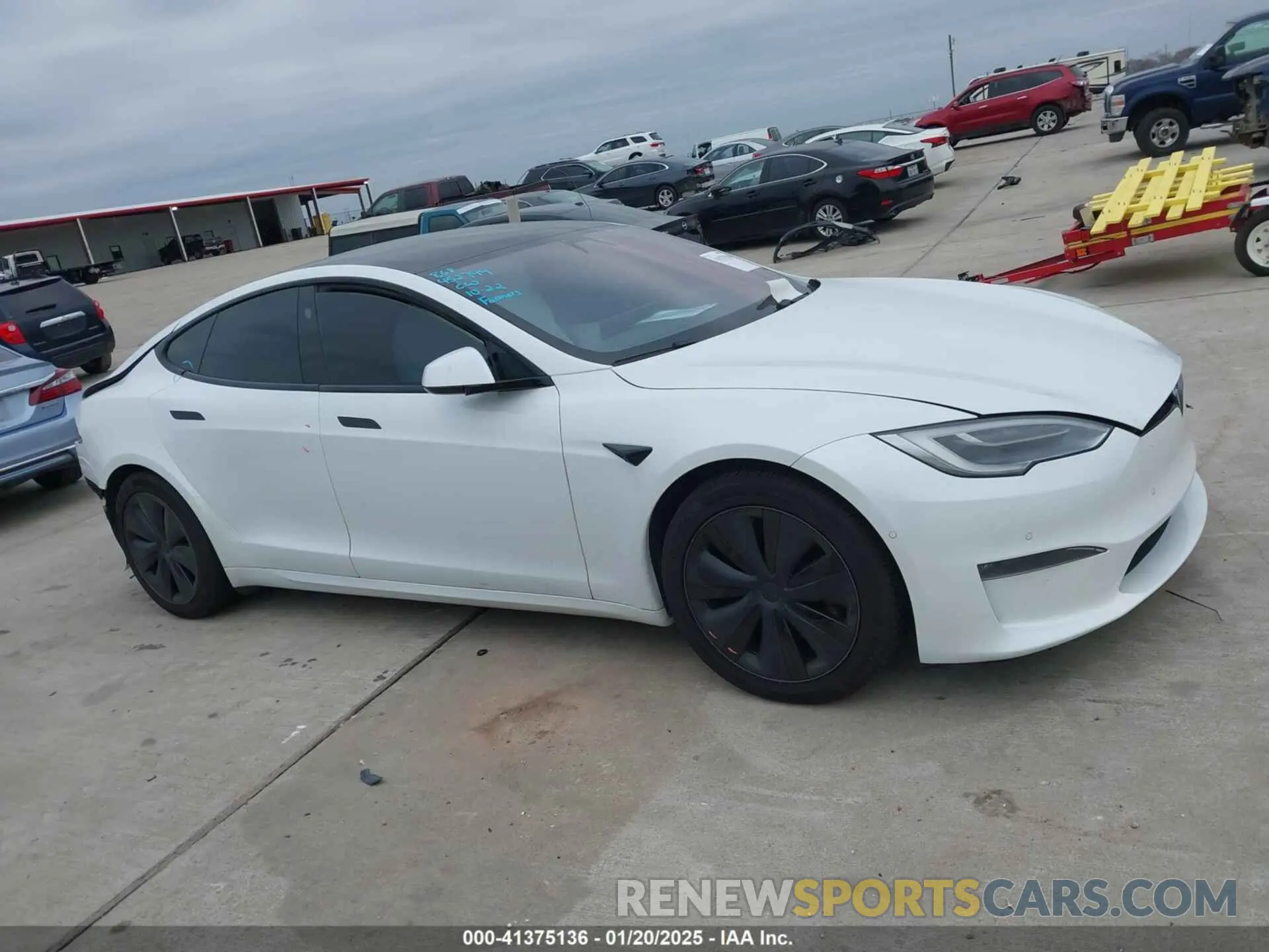 12 Photograph of a damaged car 5YJSA1E64MF452744 TESLA MODEL S 2021