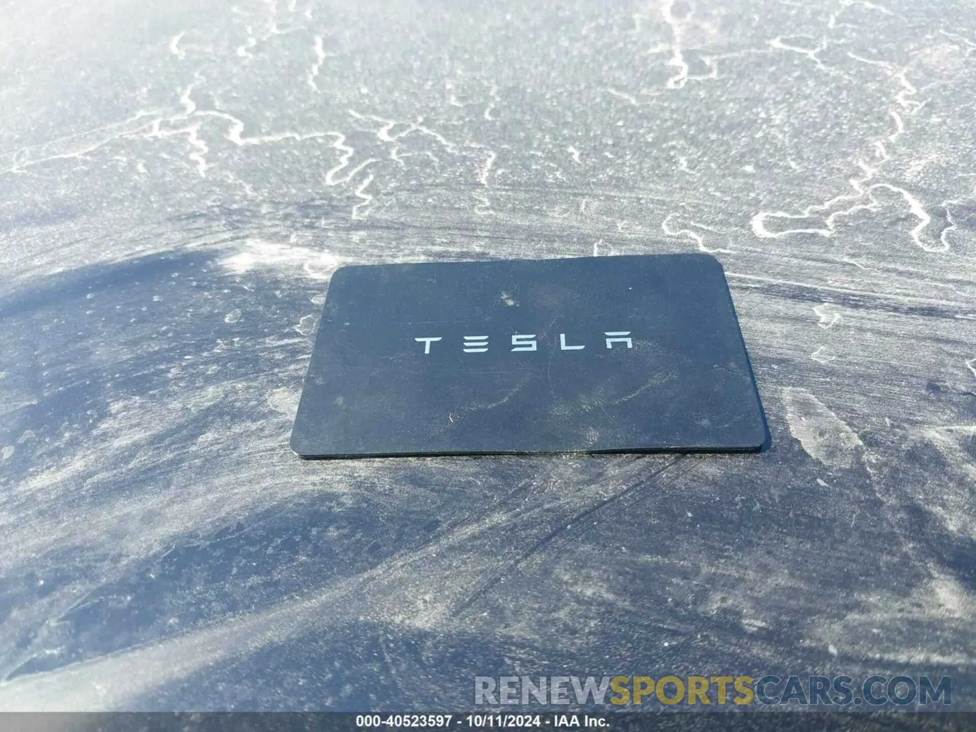 11 Photograph of a damaged car 5YJSA1E65MF435662 TESLA MODEL S 2021