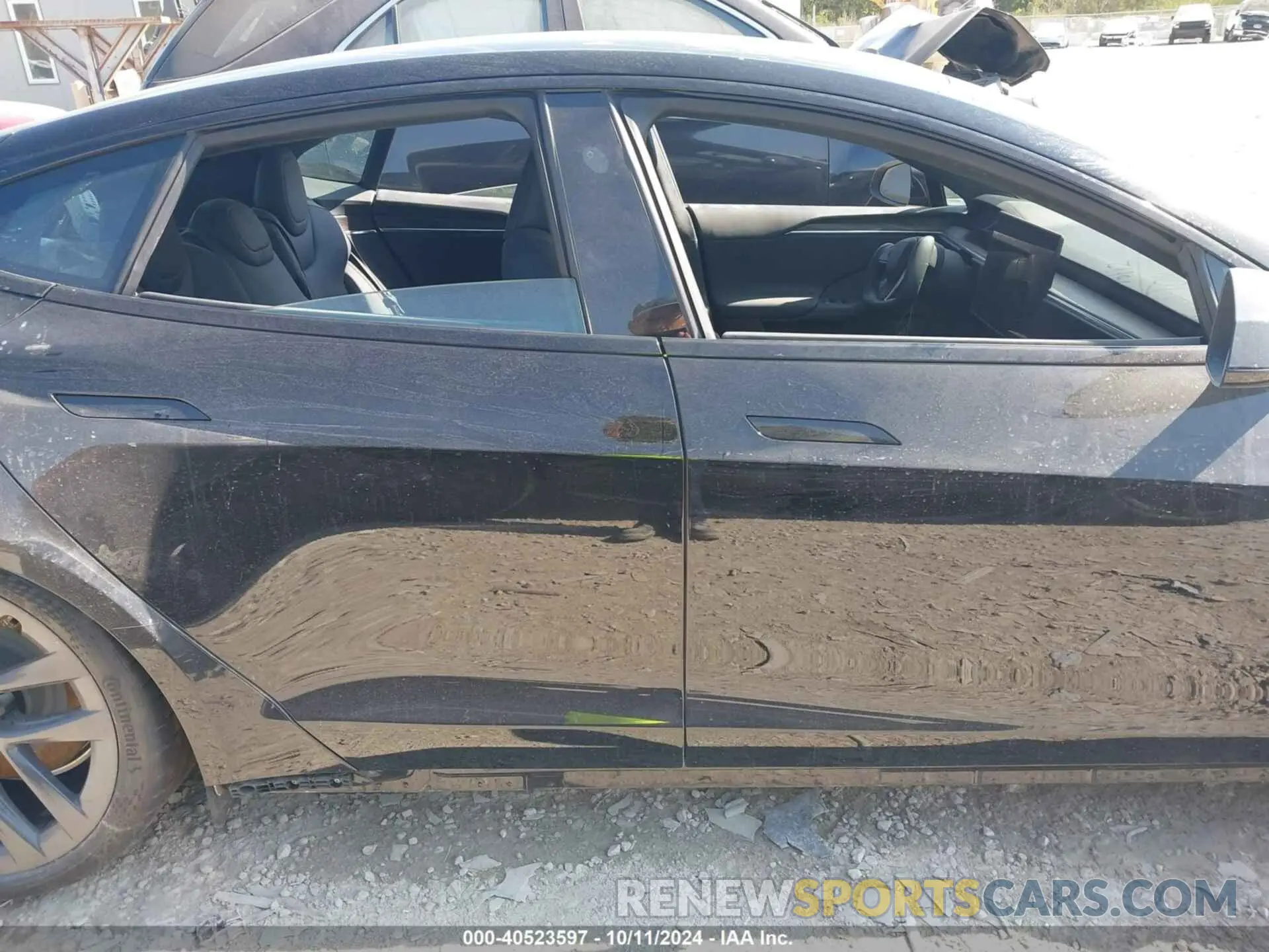 14 Photograph of a damaged car 5YJSA1E65MF435662 TESLA MODEL S 2021