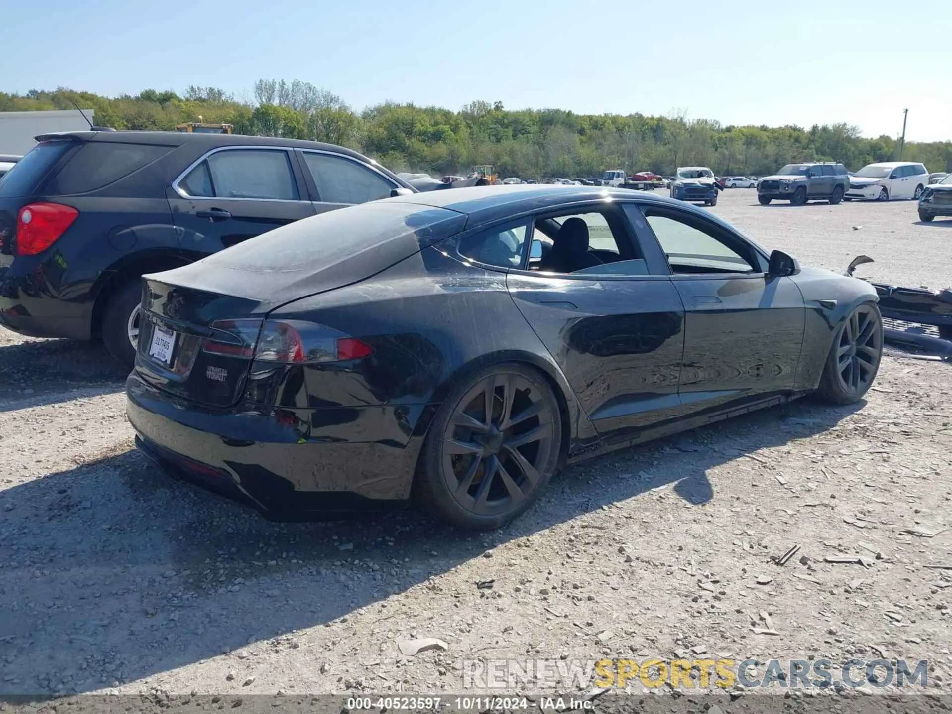 4 Photograph of a damaged car 5YJSA1E65MF435662 TESLA MODEL S 2021