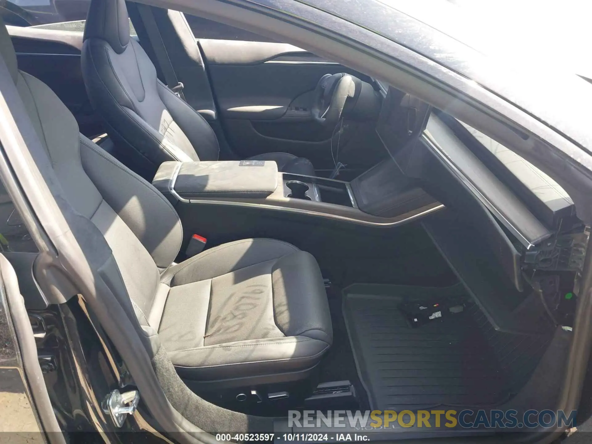 5 Photograph of a damaged car 5YJSA1E65MF435662 TESLA MODEL S 2021