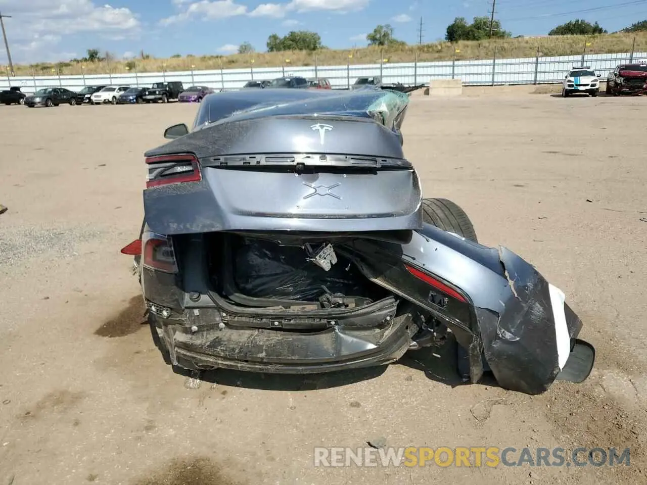 6 Photograph of a damaged car 5YJSA1E65MF447181 TESLA MODEL S 2021