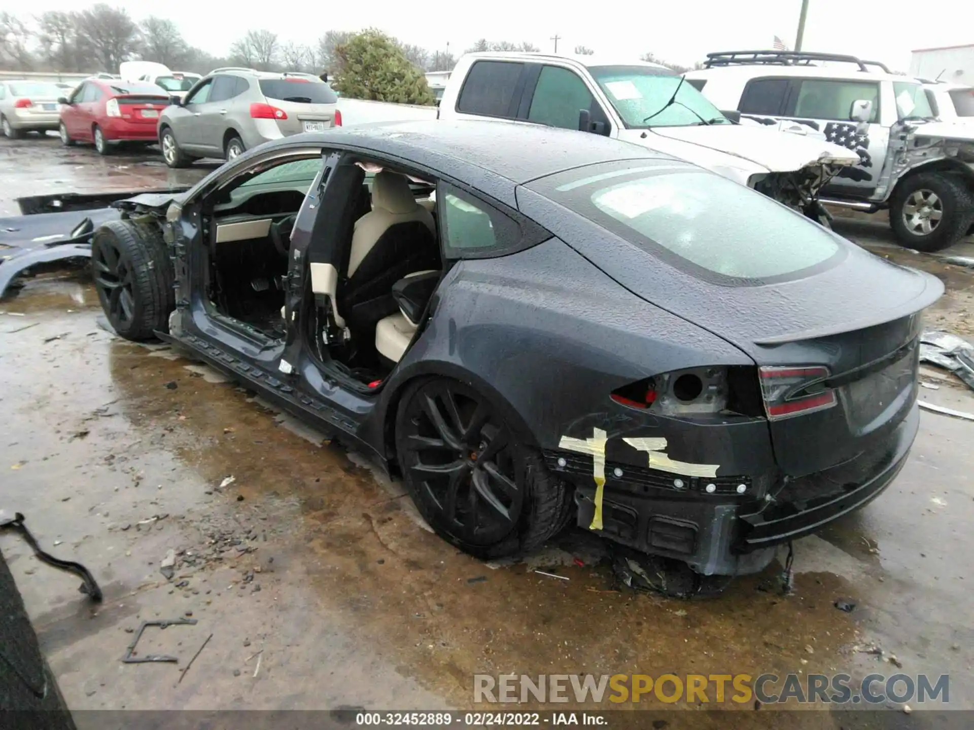 3 Photograph of a damaged car 5YJSA1E66MF433483 TESLA MODEL S 2021