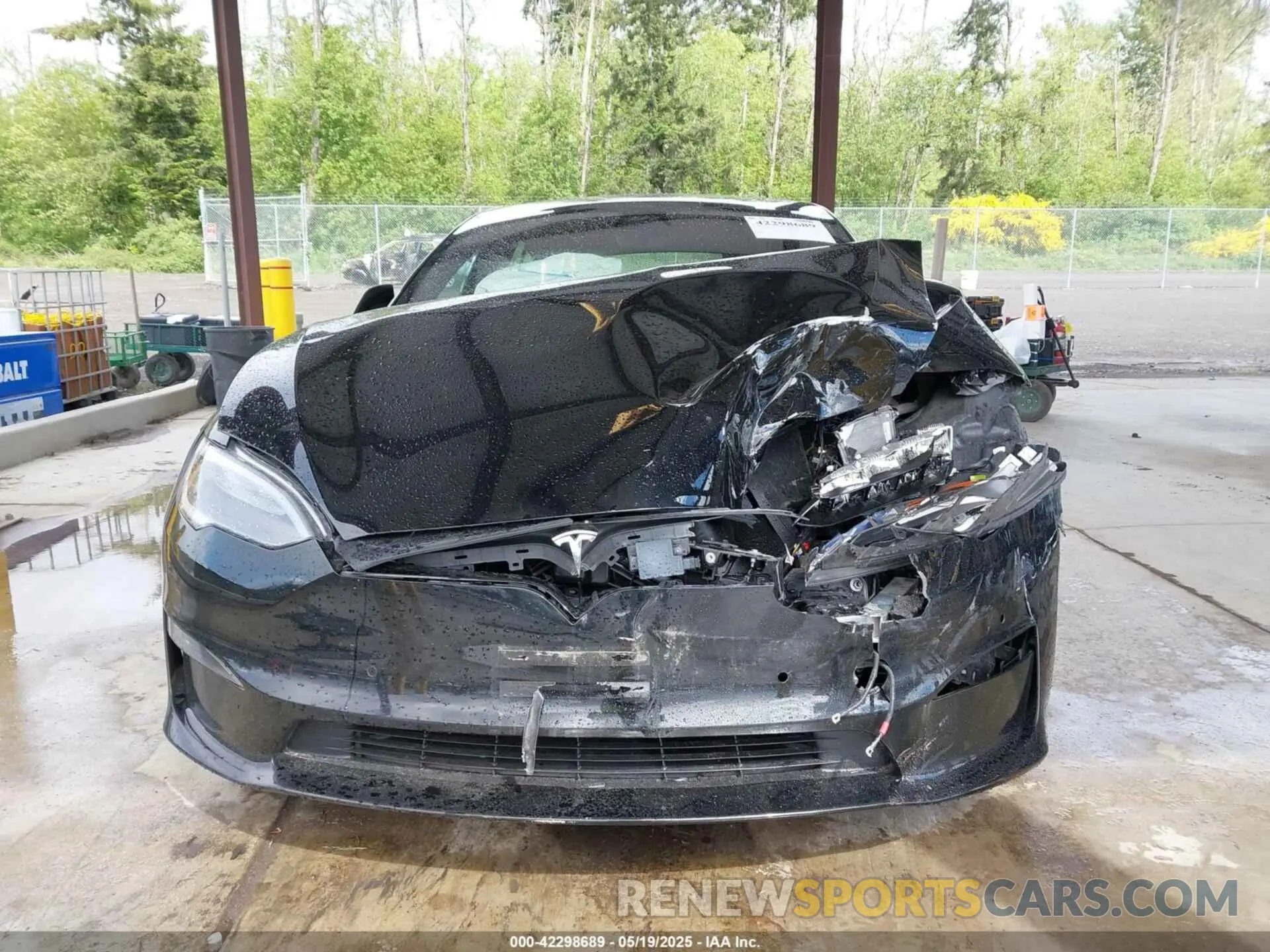 11 Photograph of a damaged car 5YJSA1E66MF434066 TESLA MODEL S 2021