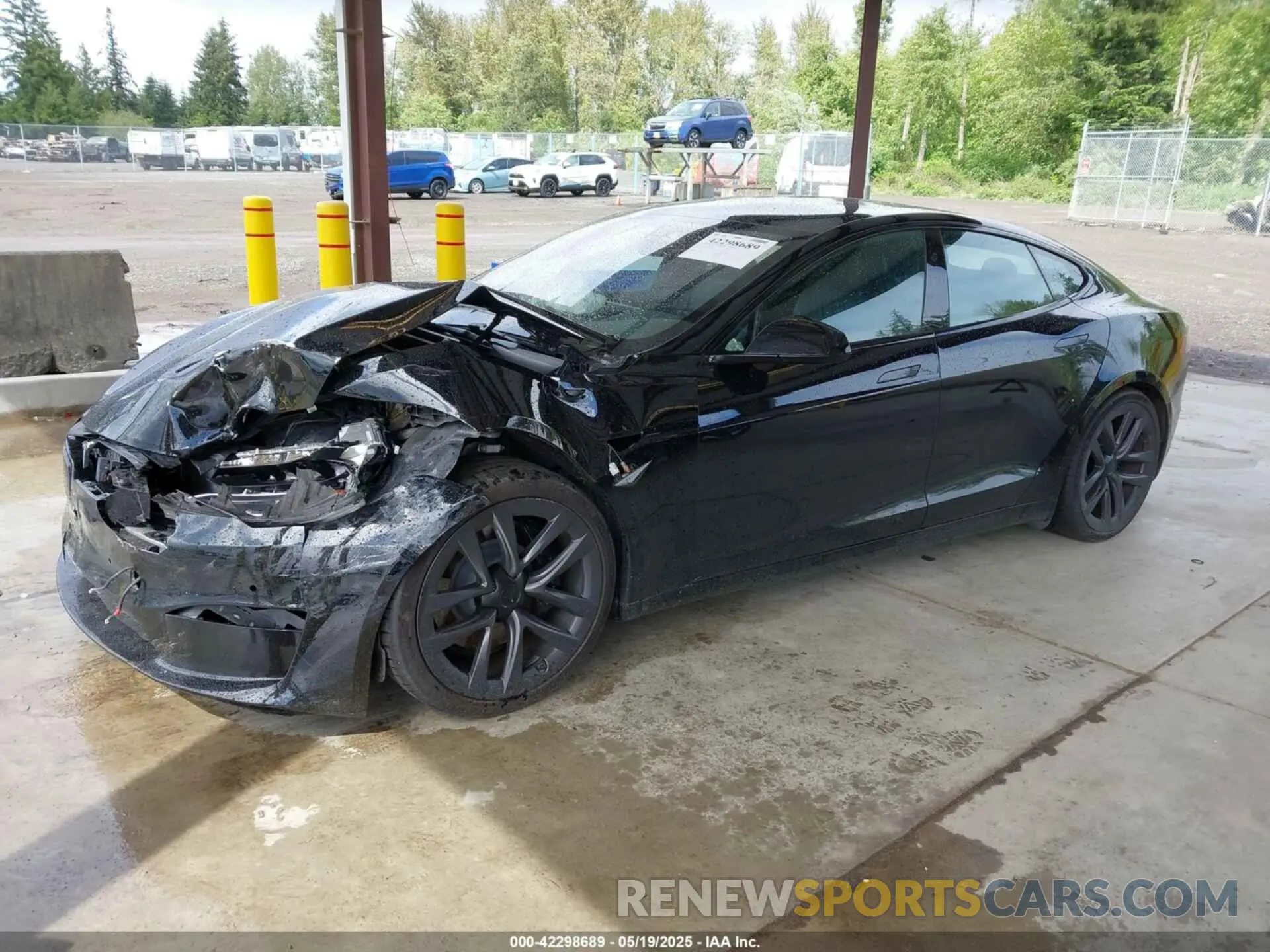 2 Photograph of a damaged car 5YJSA1E66MF434066 TESLA MODEL S 2021