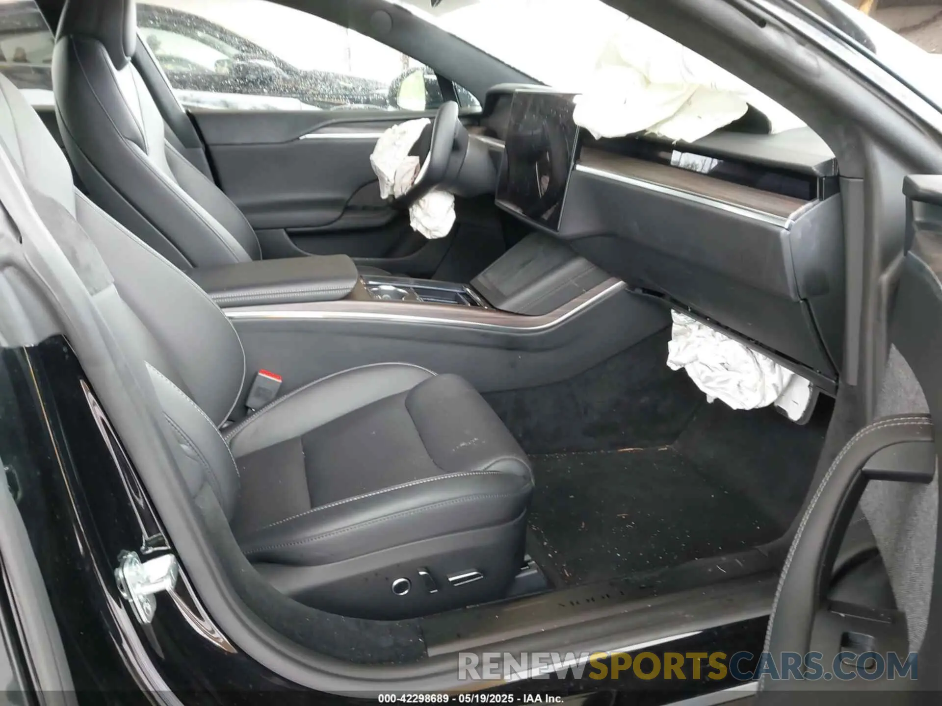 5 Photograph of a damaged car 5YJSA1E66MF434066 TESLA MODEL S 2021