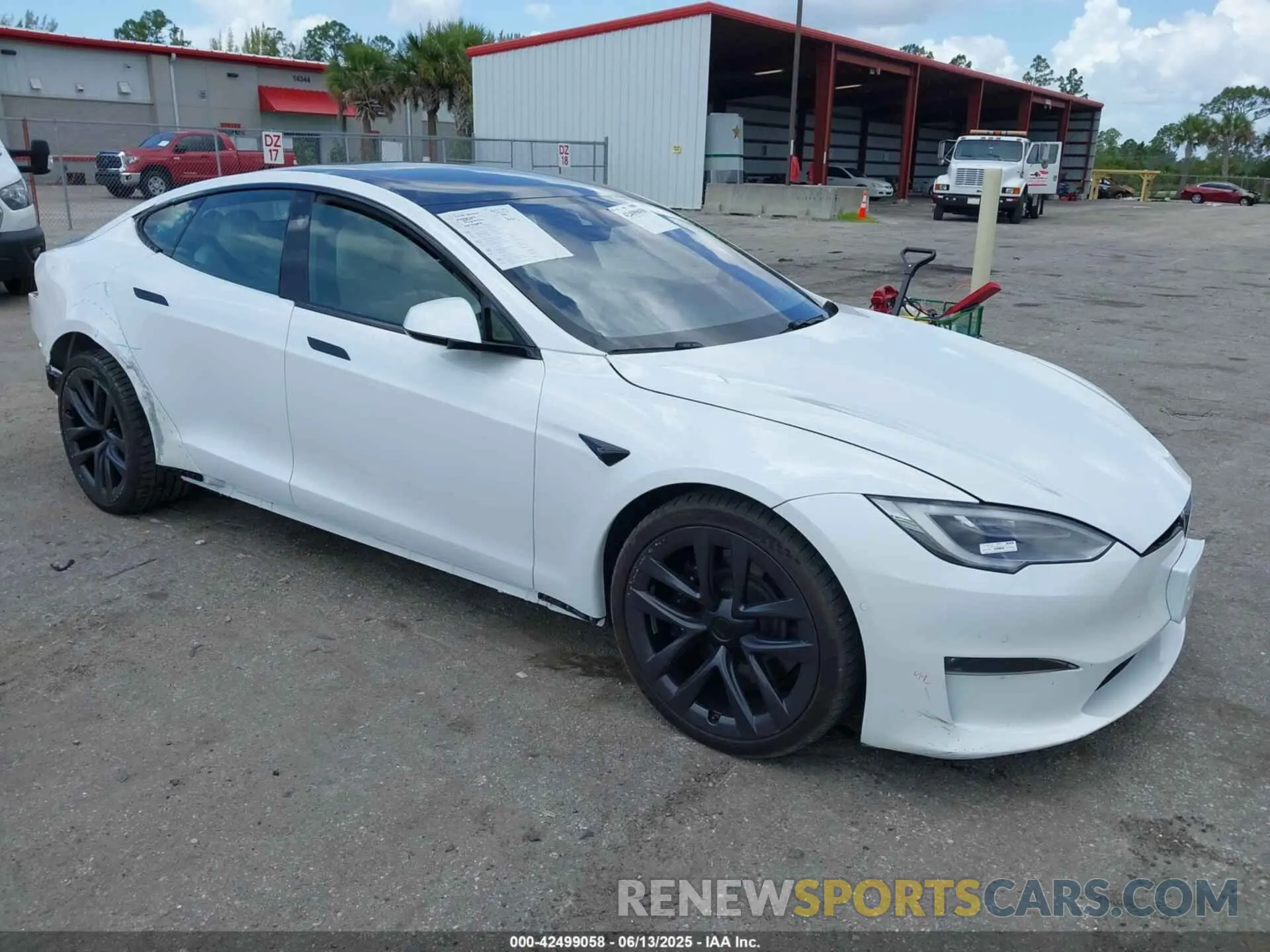 1 Photograph of a damaged car 5YJSA1E67MF436814 TESLA MODEL S 2021