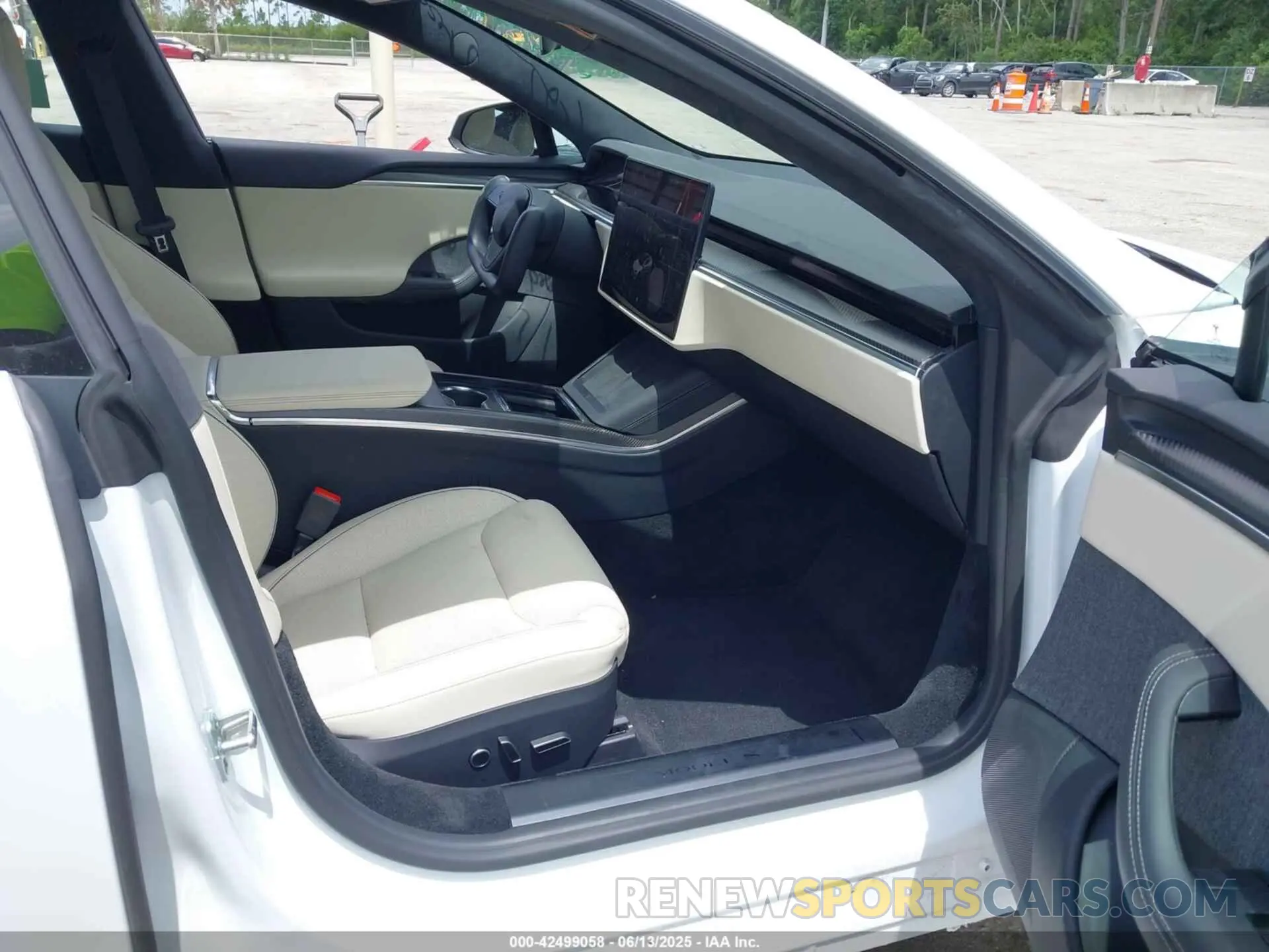 5 Photograph of a damaged car 5YJSA1E67MF436814 TESLA MODEL S 2021