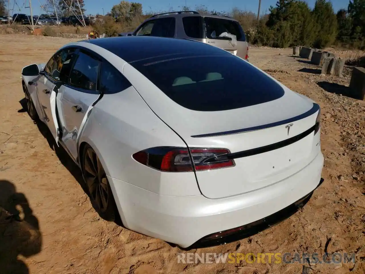 3 Photograph of a damaged car 5YJSA1E67MF438384 TESLA MODEL S 2021