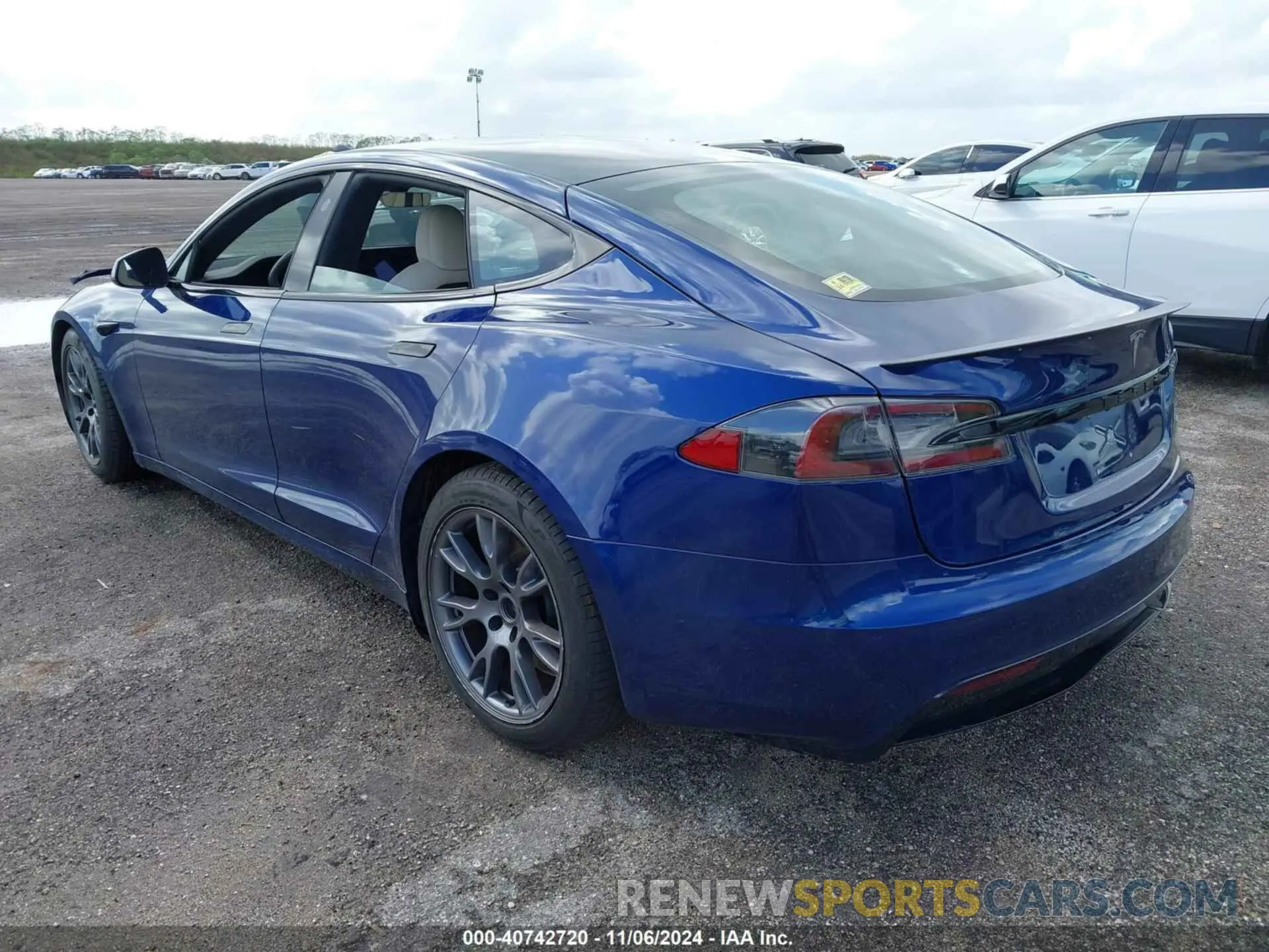 3 Photograph of a damaged car 5YJSA1E68MF451970 TESLA MODEL S 2021