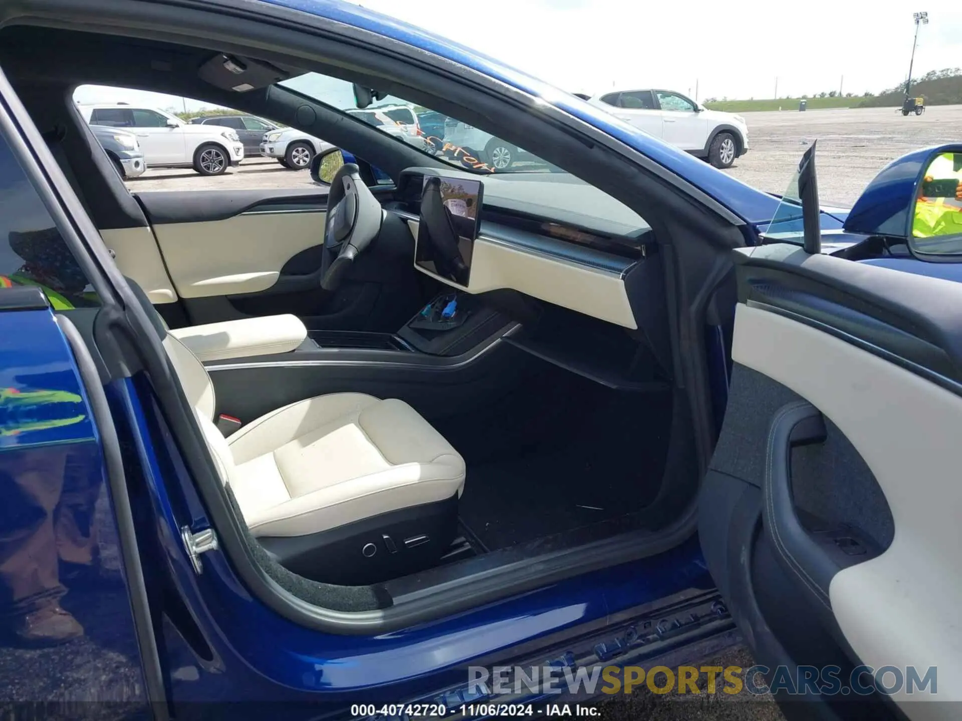 5 Photograph of a damaged car 5YJSA1E68MF451970 TESLA MODEL S 2021