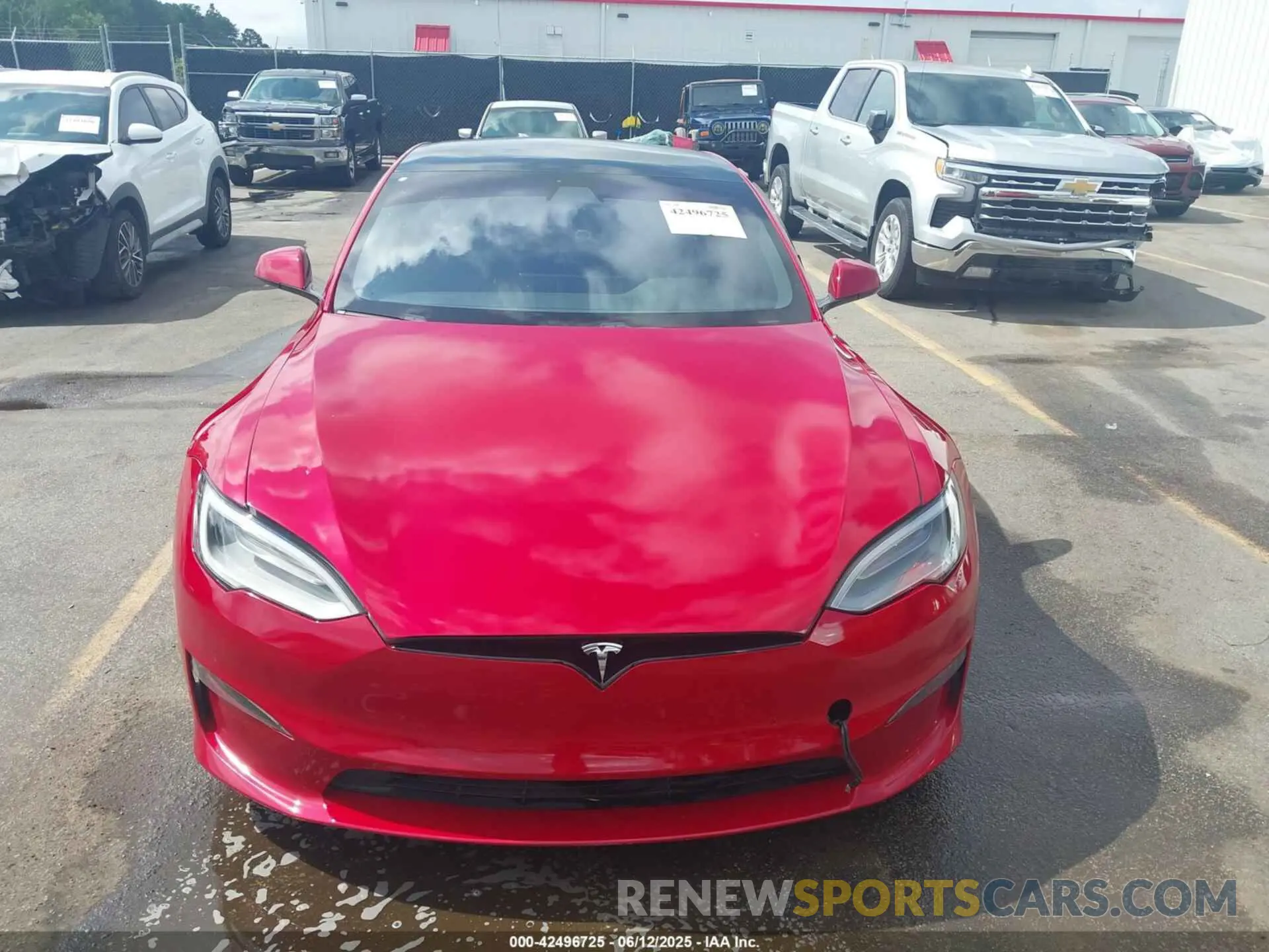 12 Photograph of a damaged car 5YJSA1E69MF439987 TESLA MODEL S 2021