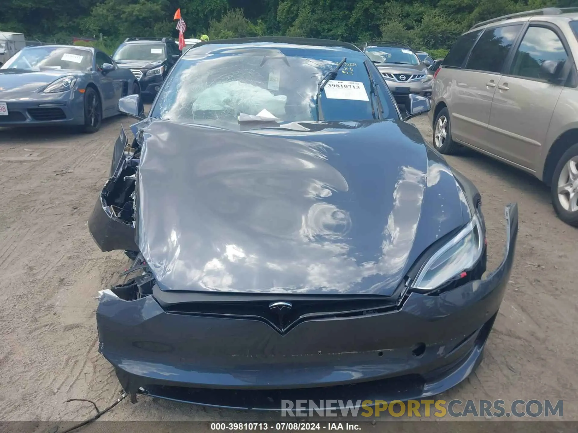 11 Photograph of a damaged car 5YJSA1E69MF442680 TESLA MODEL S 2021