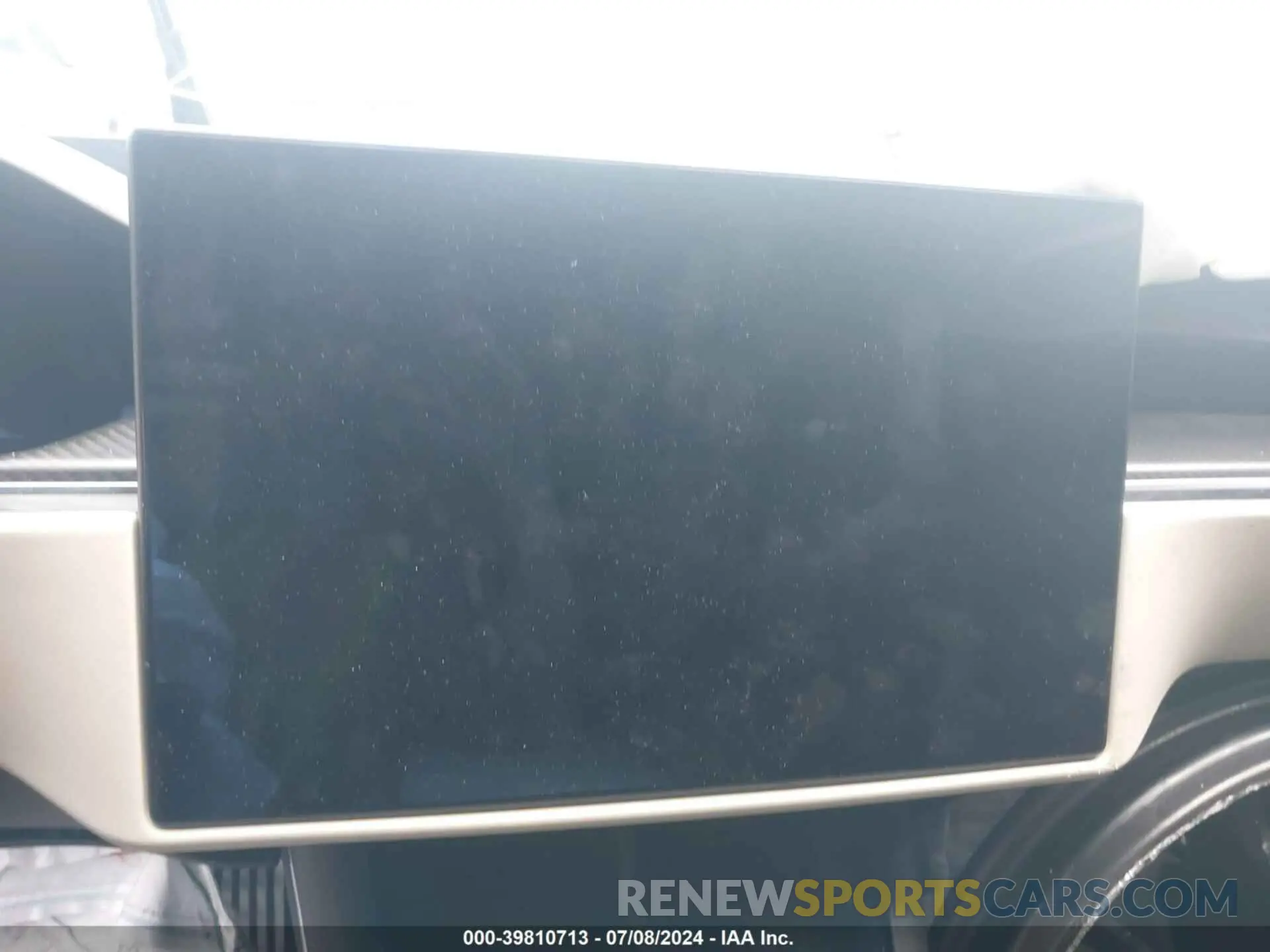 16 Photograph of a damaged car 5YJSA1E69MF442680 TESLA MODEL S 2021