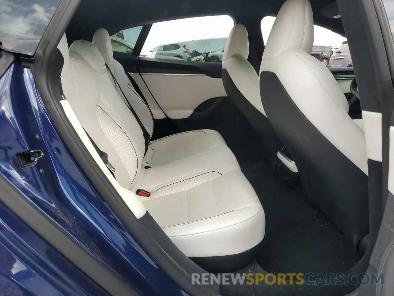10 Photograph of a damaged car 5YJSA1E69MF451699 TESLA MODEL S 2021