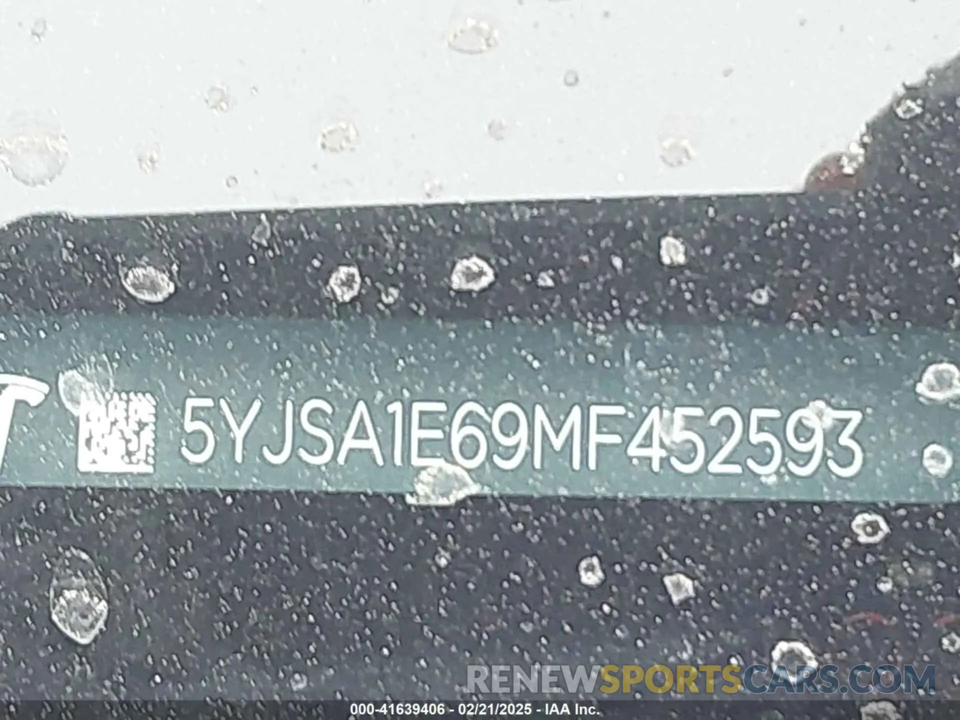 12 Photograph of a damaged car 5YJSA1E69MF452593 TESLA MODEL S 2021