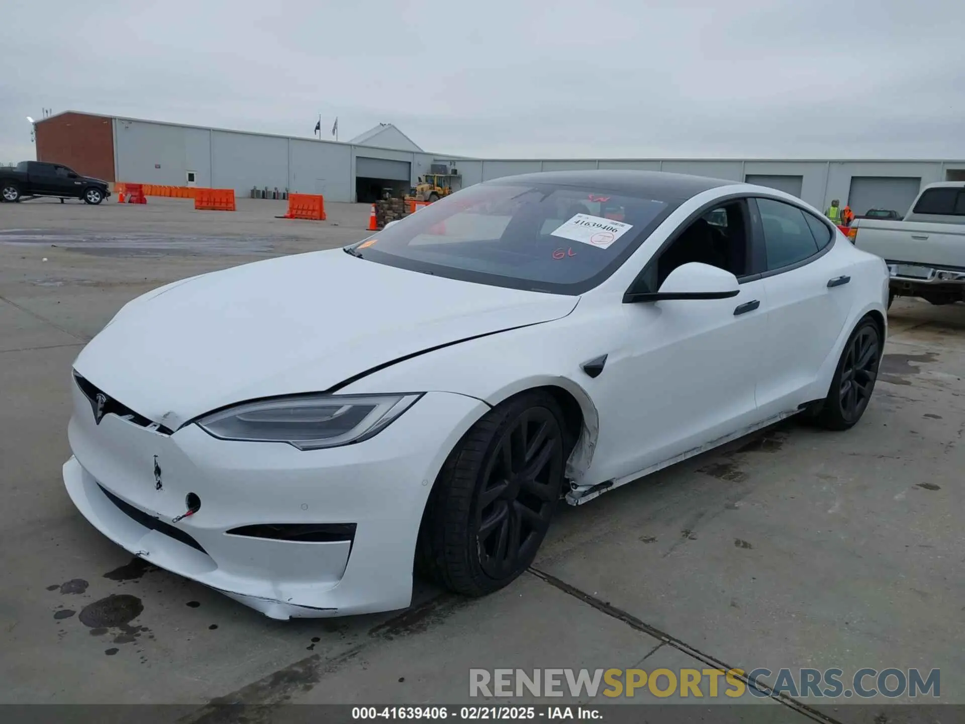2 Photograph of a damaged car 5YJSA1E69MF452593 TESLA MODEL S 2021