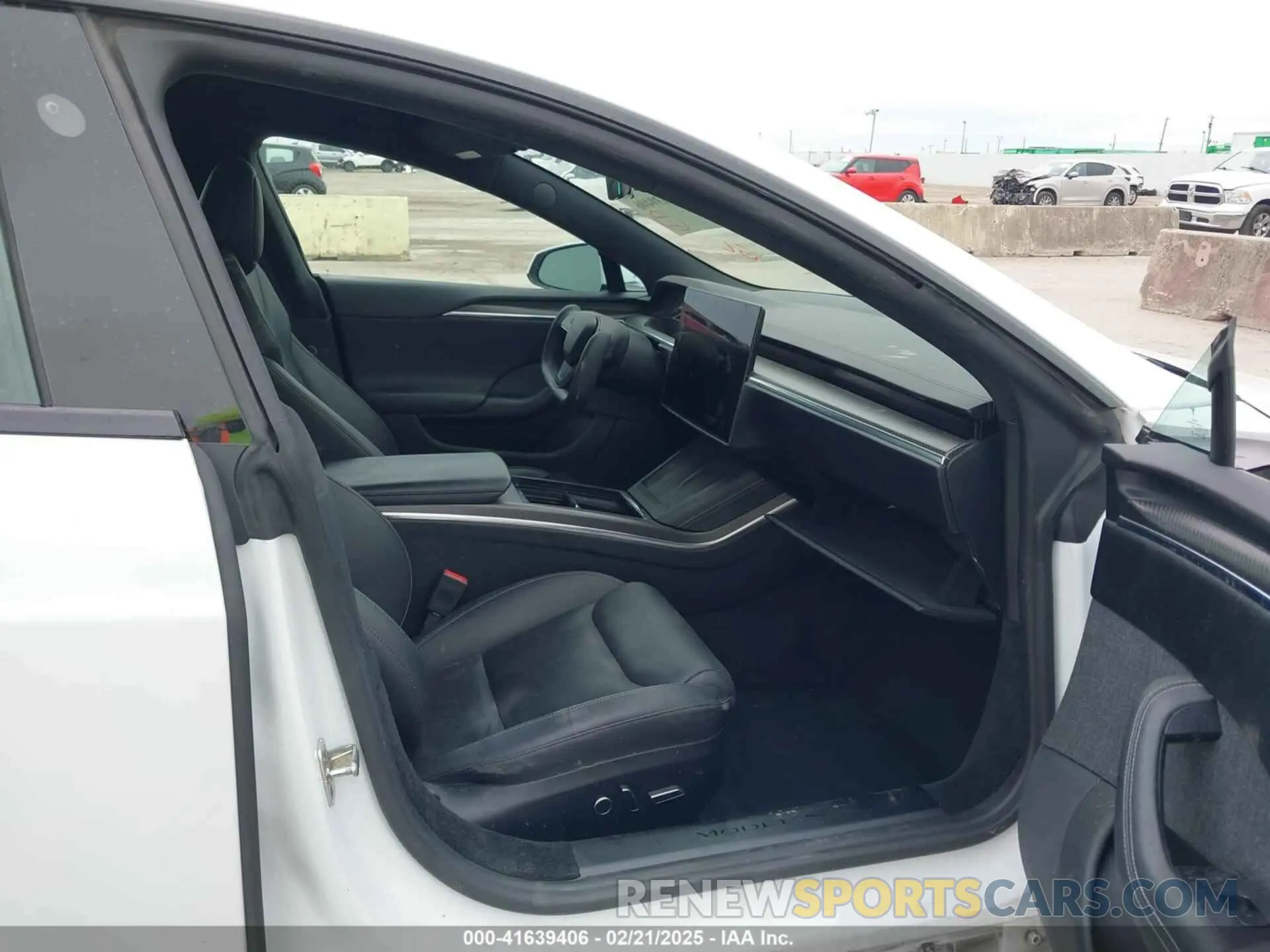 5 Photograph of a damaged car 5YJSA1E69MF452593 TESLA MODEL S 2021