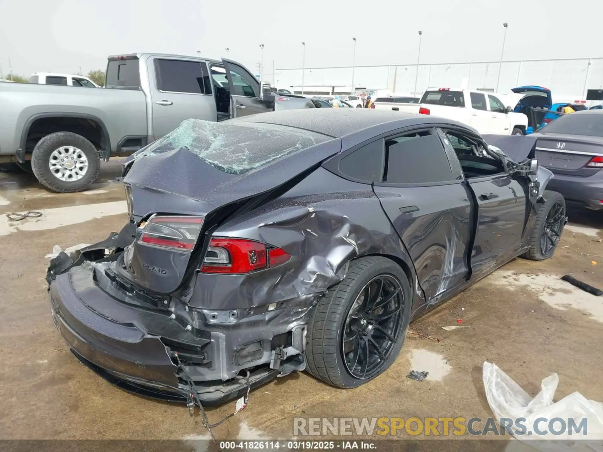 4 Photograph of a damaged car 5YJSA1E6XMF429436 TESLA MODEL S 2021
