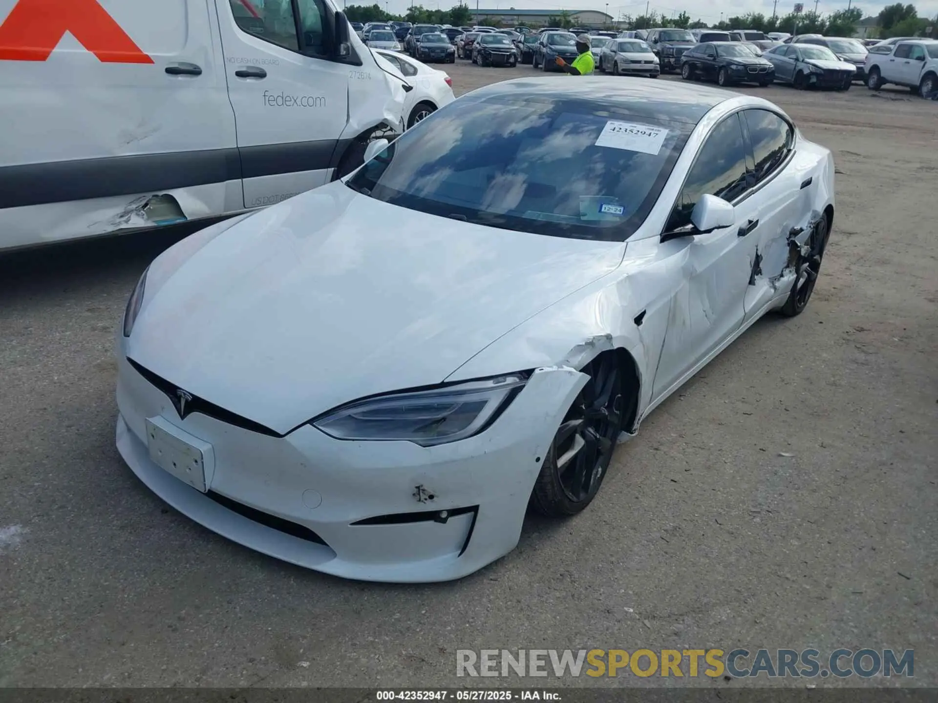 2 Photograph of a damaged car 5YJSA1E6XMF452747 TESLA MODEL S 2021