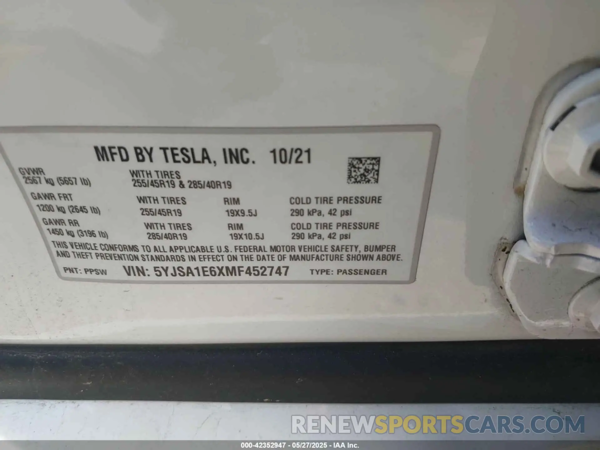 9 Photograph of a damaged car 5YJSA1E6XMF452747 TESLA MODEL S 2021