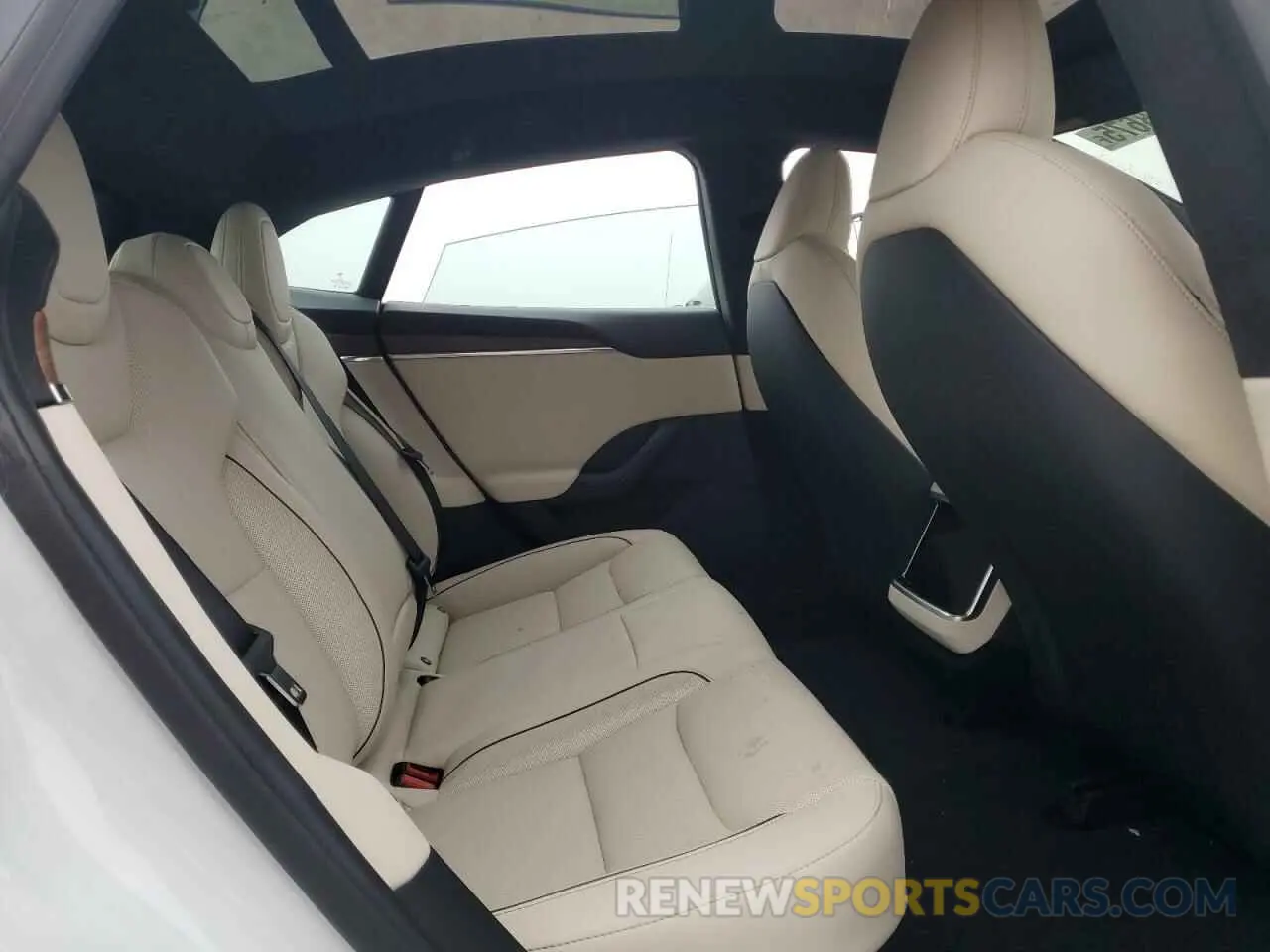 10 Photograph of a damaged car 5YJSA1E6XMF455258 TESLA MODEL S 2021