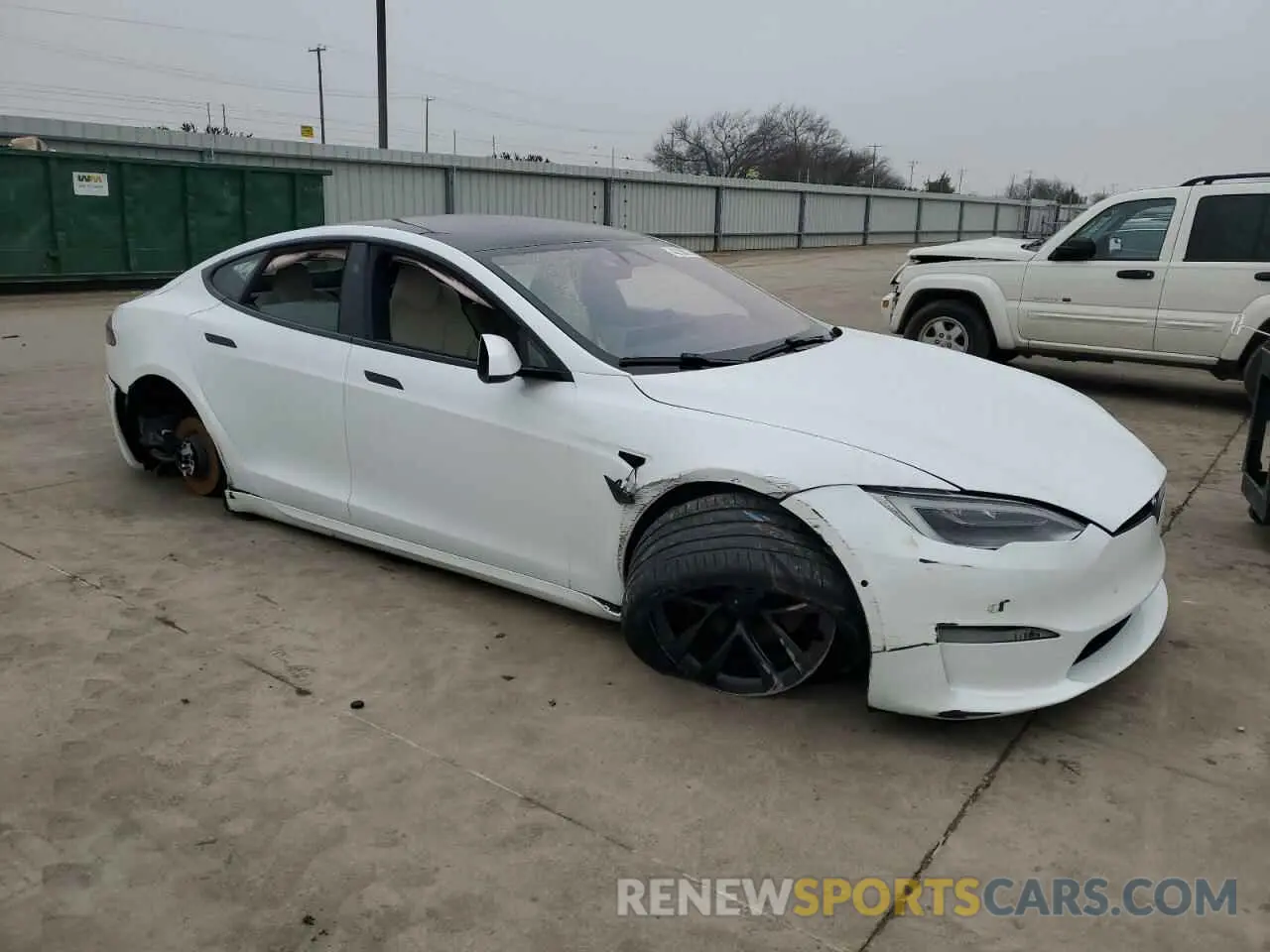 4 Photograph of a damaged car 5YJSA1E6XMF455258 TESLA MODEL S 2021