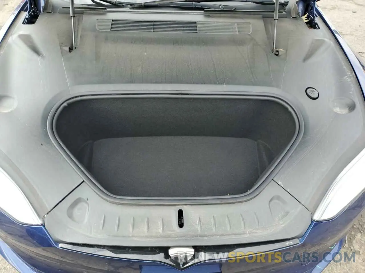11 Photograph of a damaged car 5YJSA1E6XMF455390 TESLA MODEL S 2021