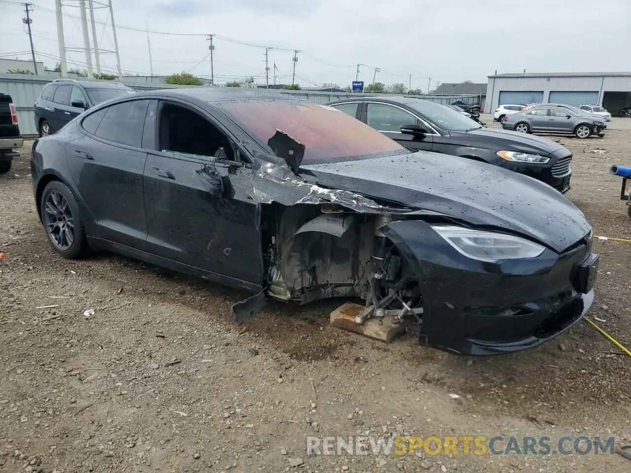 4 Photograph of a damaged car 5YJSA1E6XMF456295 TESLA MODEL S 2021