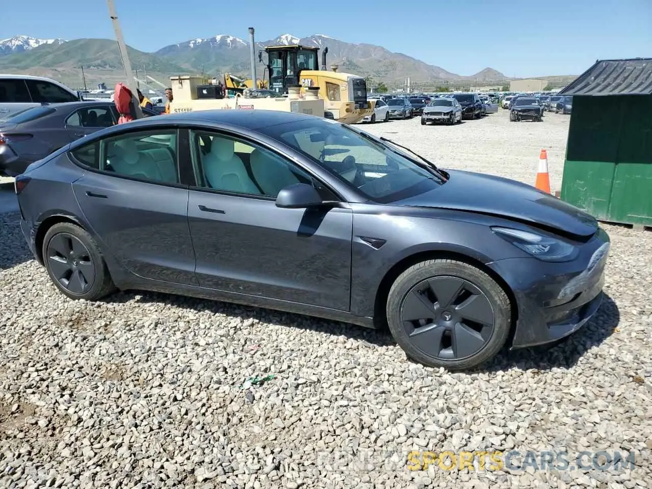 4 Photograph of a damaged car 5YJ3E1EB7NF260337 TESLA MODEL S 2022