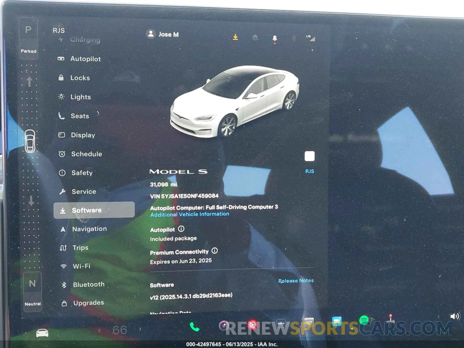 7 Photograph of a damaged car 5YJSA1E50NF459084 TESLA MODEL S 2022