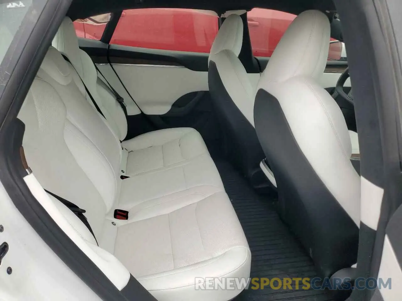 11 Photograph of a damaged car 5YJSA1E50NF467489 TESLA MODEL S 2022