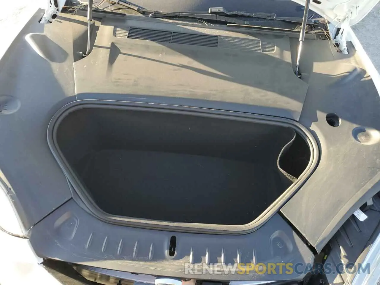 12 Photograph of a damaged car 5YJSA1E50NF467489 TESLA MODEL S 2022