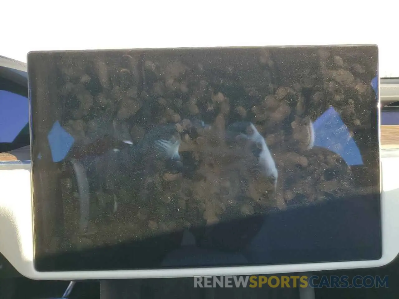 9 Photograph of a damaged car 5YJSA1E50NF467489 TESLA MODEL S 2022