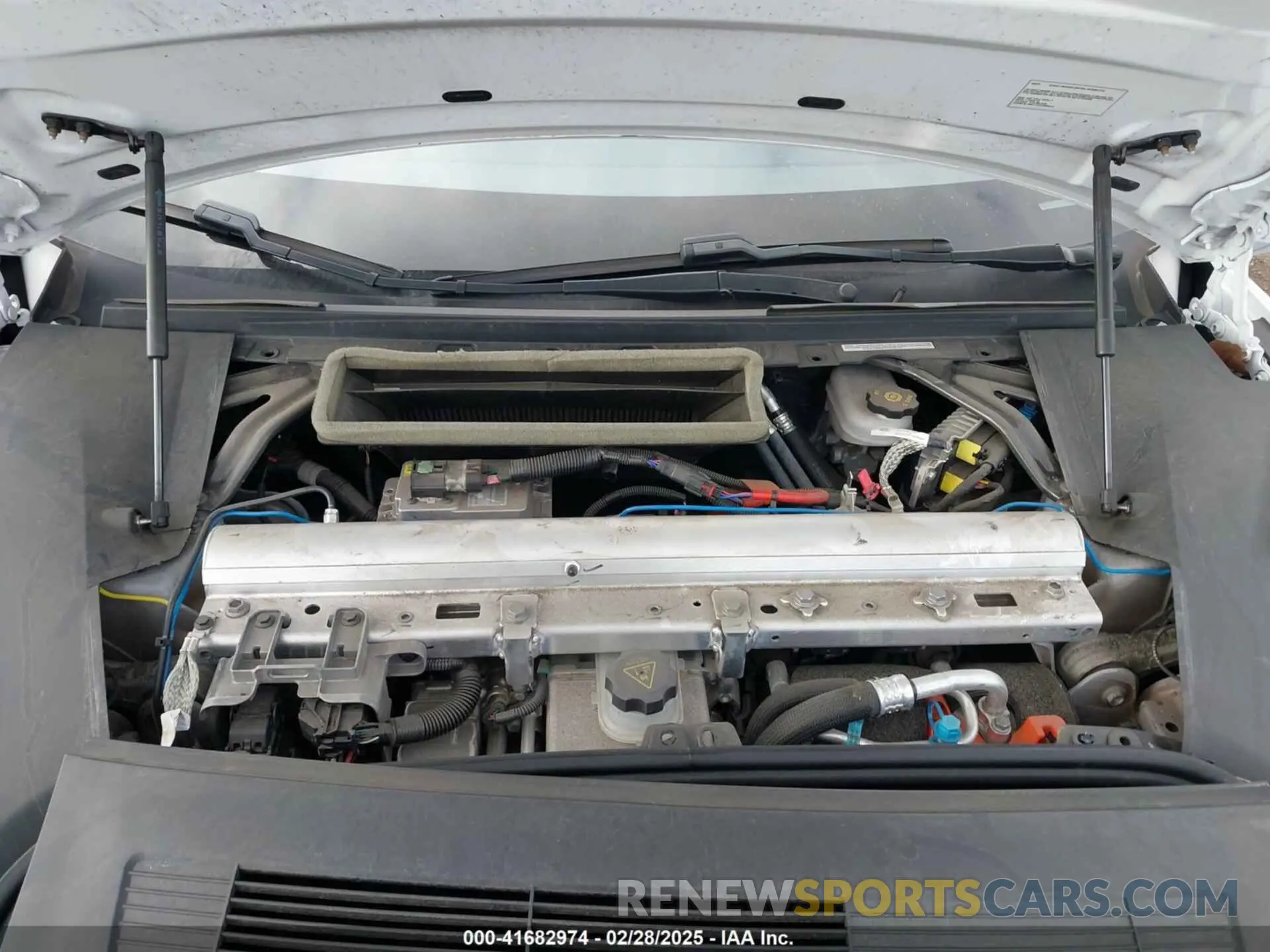 10 Photograph of a damaged car 5YJSA1E50NF469579 TESLA MODEL S 2022