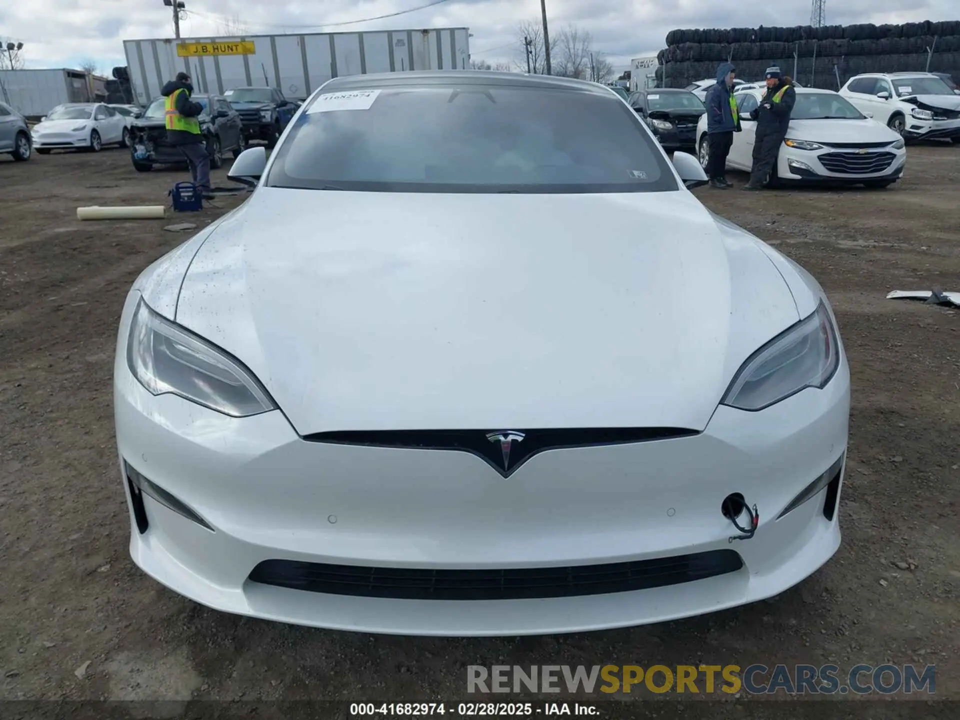 11 Photograph of a damaged car 5YJSA1E50NF469579 TESLA MODEL S 2022