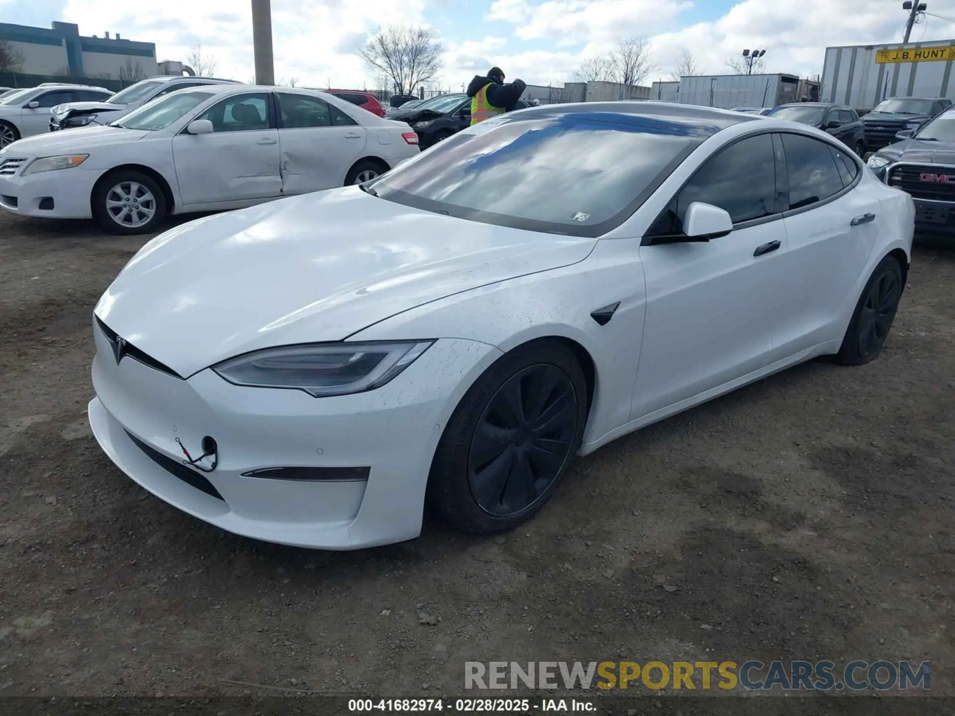 2 Photograph of a damaged car 5YJSA1E50NF469579 TESLA MODEL S 2022
