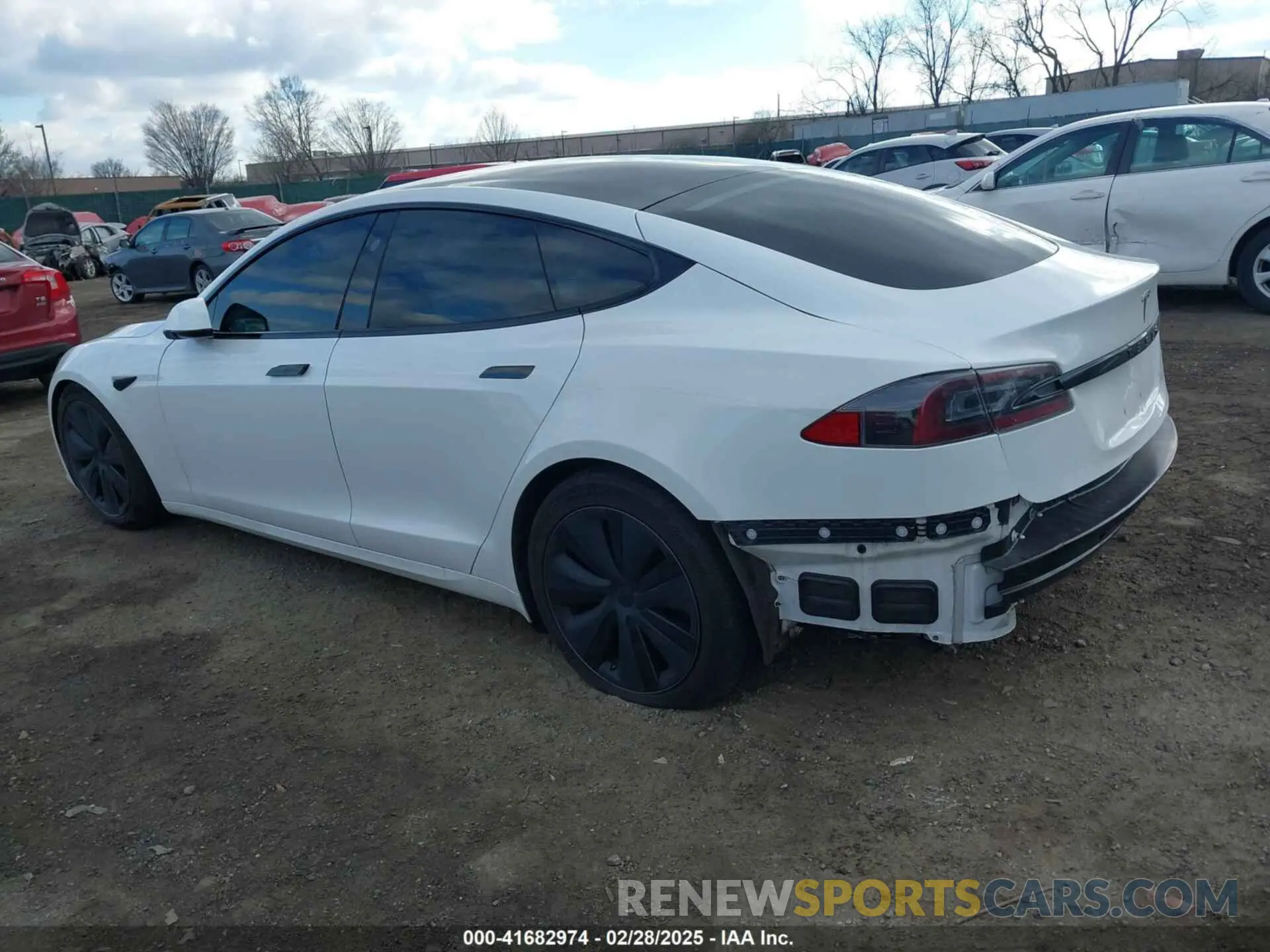 3 Photograph of a damaged car 5YJSA1E50NF469579 TESLA MODEL S 2022
