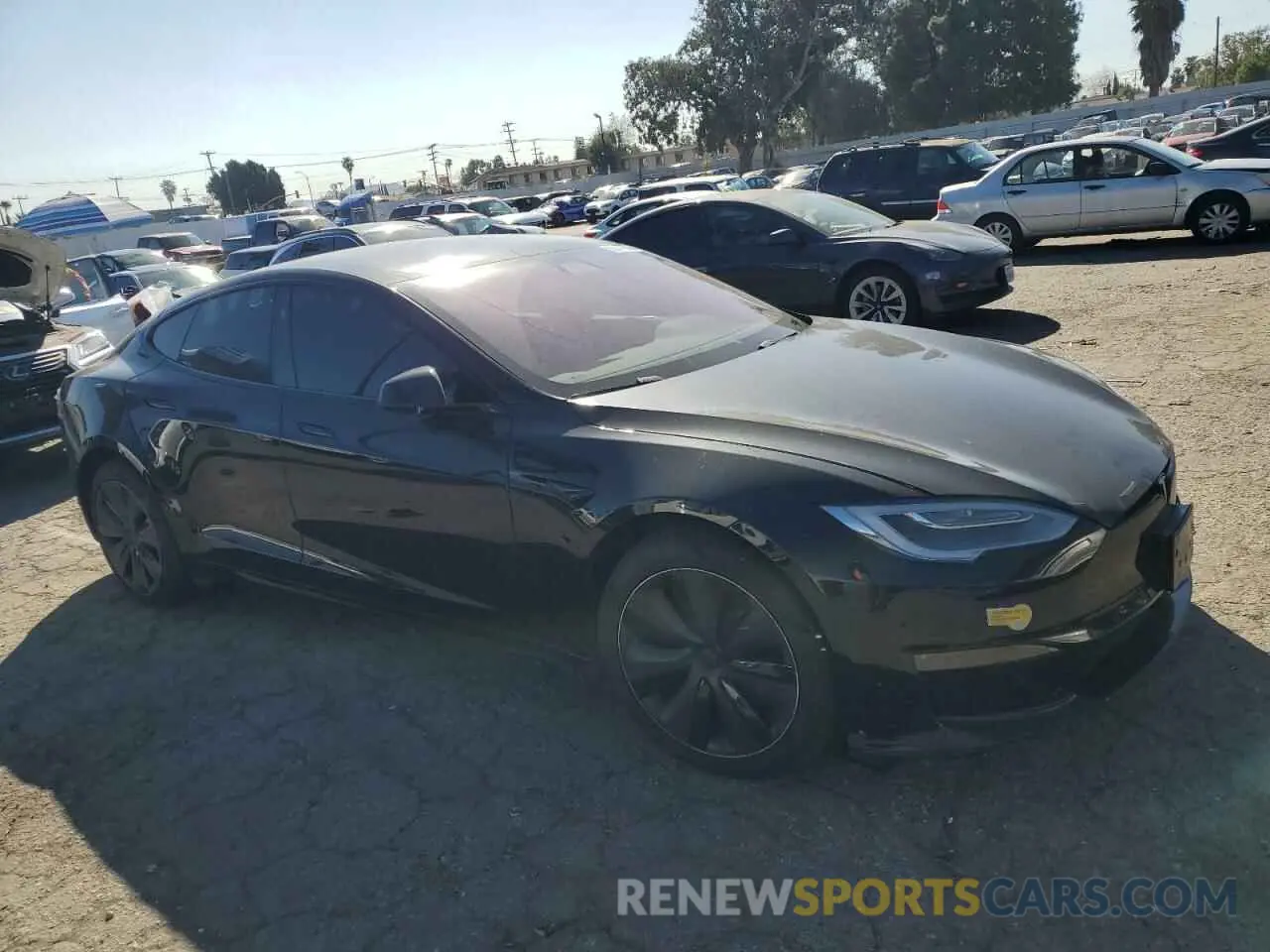 4 Photograph of a damaged car 5YJSA1E50NF470067 TESLA MODEL S 2022