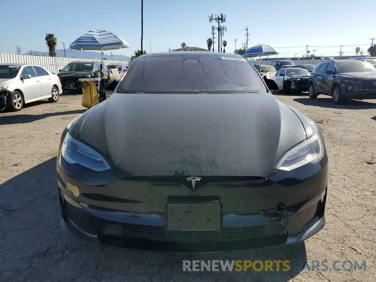 5 Photograph of a damaged car 5YJSA1E50NF470067 TESLA MODEL S 2022