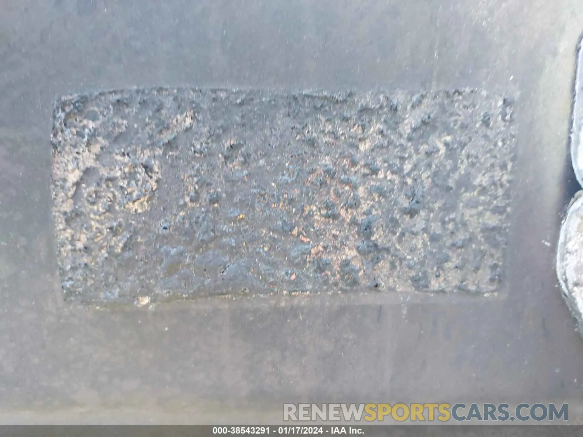 9 Photograph of a damaged car 5YJSA1E50NF470988 TESLA MODEL S 2022