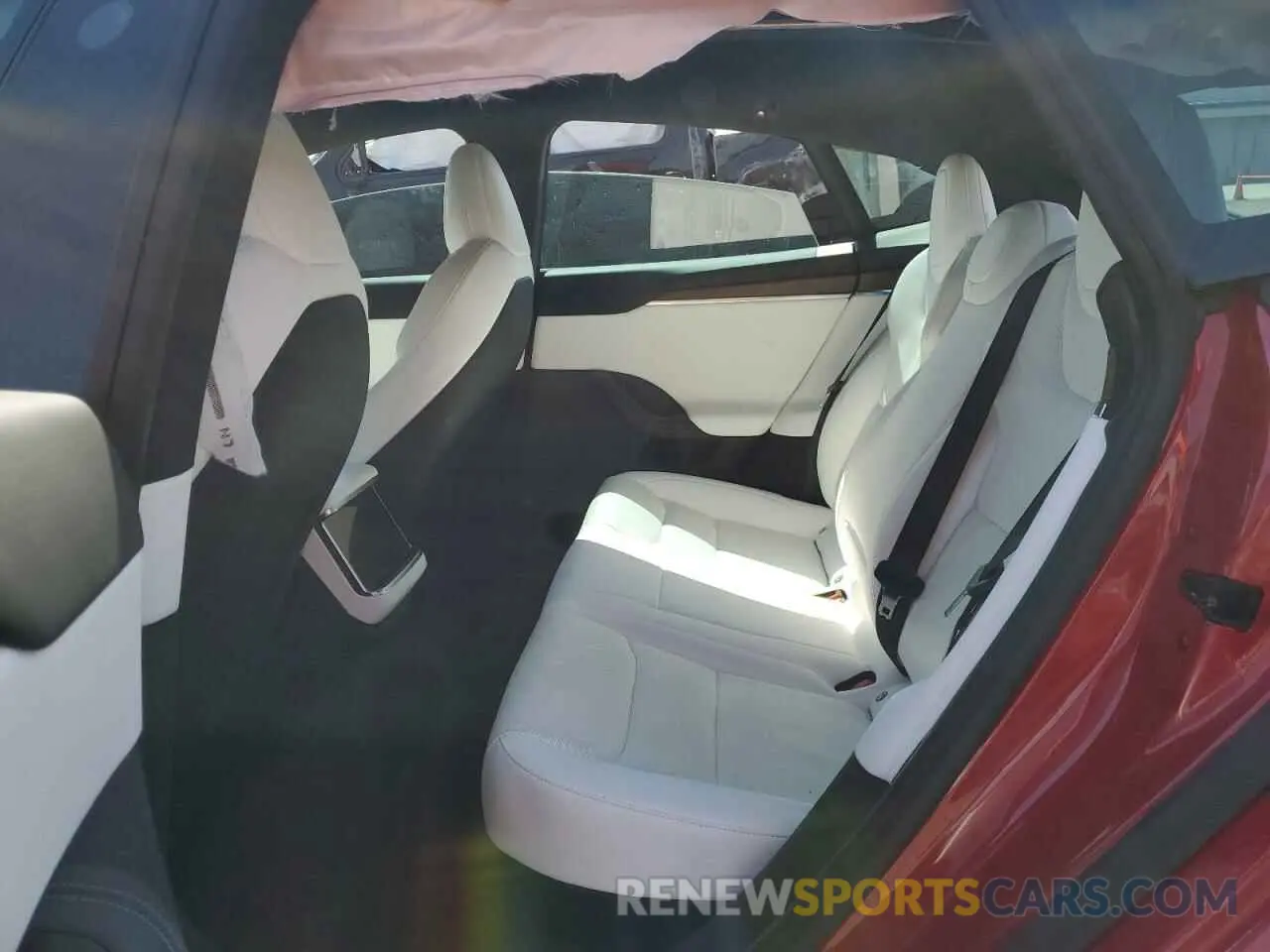 10 Photograph of a damaged car 5YJSA1E50NF475429 TESLA MODEL S 2022