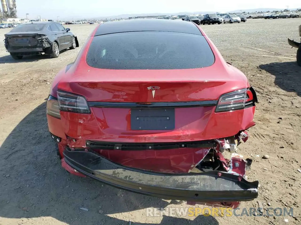 6 Photograph of a damaged car 5YJSA1E50NF475429 TESLA MODEL S 2022