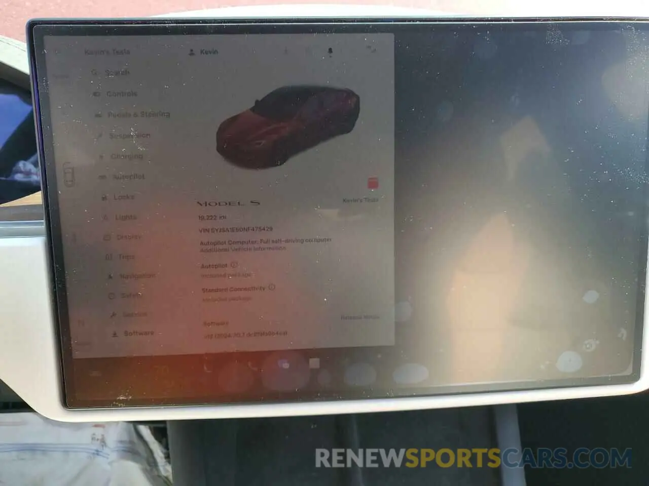 9 Photograph of a damaged car 5YJSA1E50NF475429 TESLA MODEL S 2022