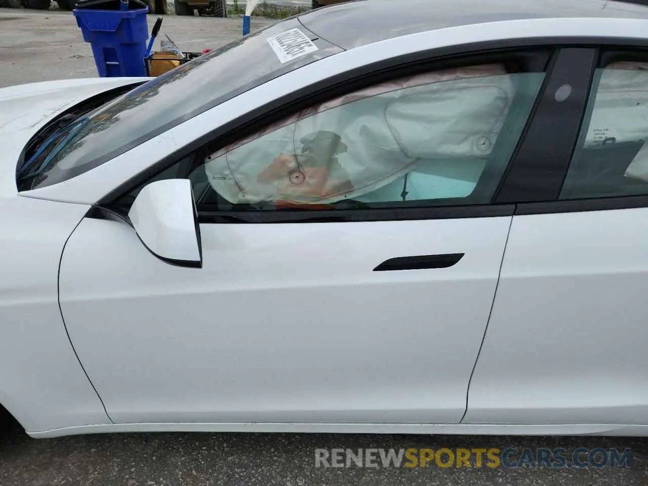 7 Photograph of a damaged car 5YJSA1E50NF476127 TESLA MODEL S 2022